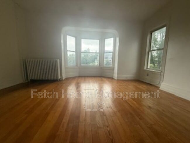 Building Photo - 436 Linden Ave