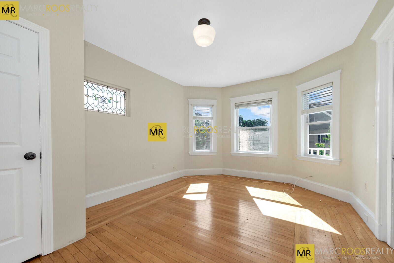 Building Photo - 31 Champney St
