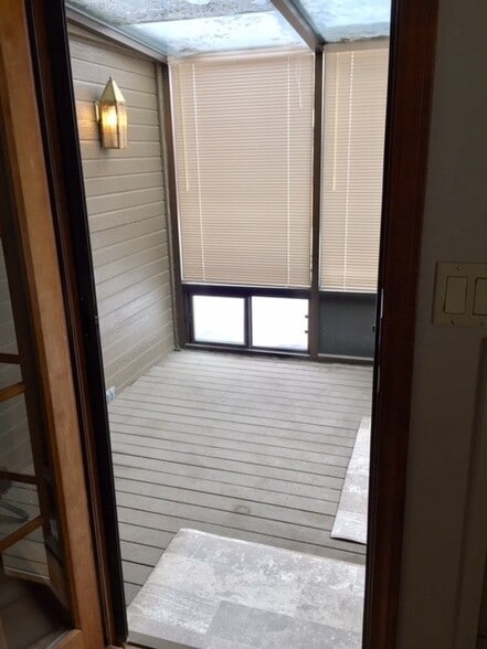 Building Photo - 1403 E Symphony Ct