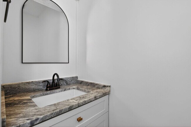 Building Photo - 11302 Golden Eagle Pl