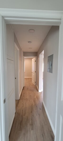 Hallway - 115 Juniper St