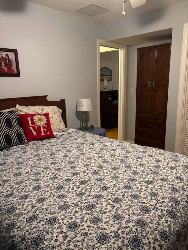 Building Photo - 11019-11126 126th Ave N