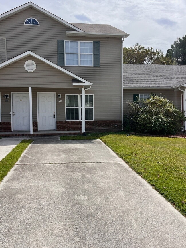Primary Photo - 1094 W Pueblo Dr