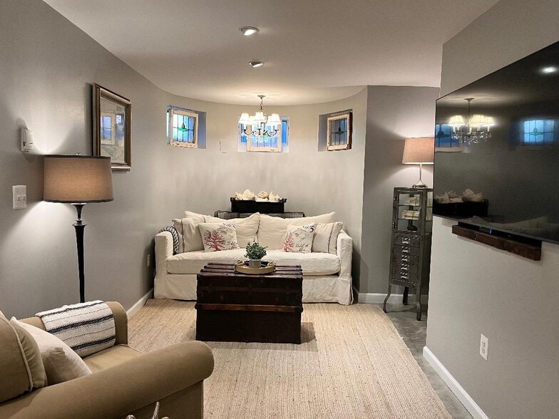 Living Room - 917 Constitution Ave NE