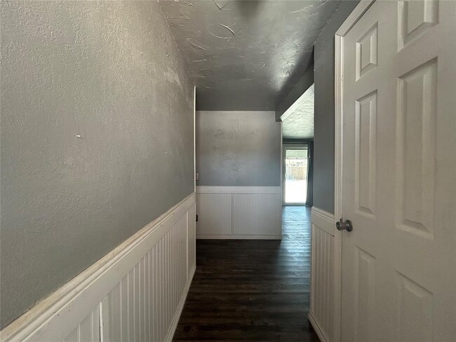 Building Photo - 8441 NW 92nd St