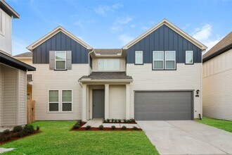 Building Photo - 22745 Terrazzo Dr