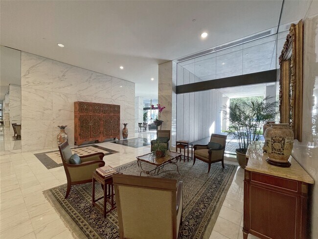 Building Photo - 1111 Hermann Dr