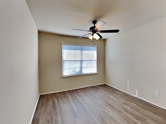 Building Photo - 7210 Alava Dr