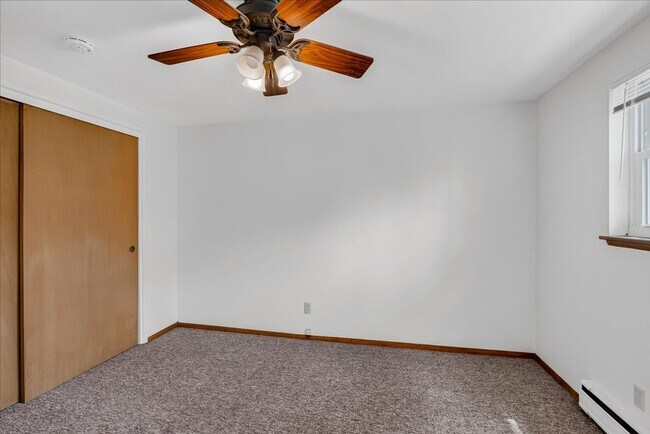 Building Photo - 5809 Raymond Rd