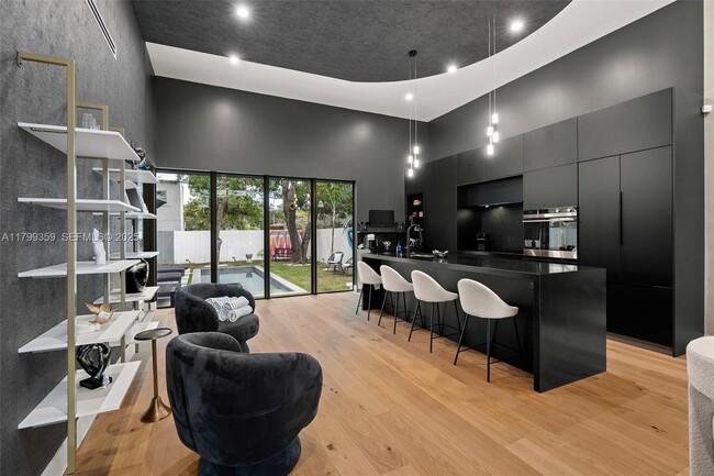 Building Photo - 400 NW 49th St