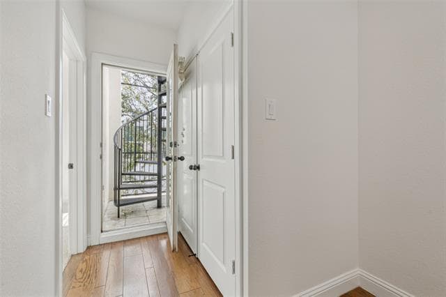 Building Photo - 3024 Carmel St