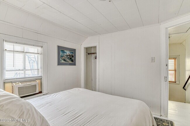 Building Photo - 13 Pilgrim Pathway