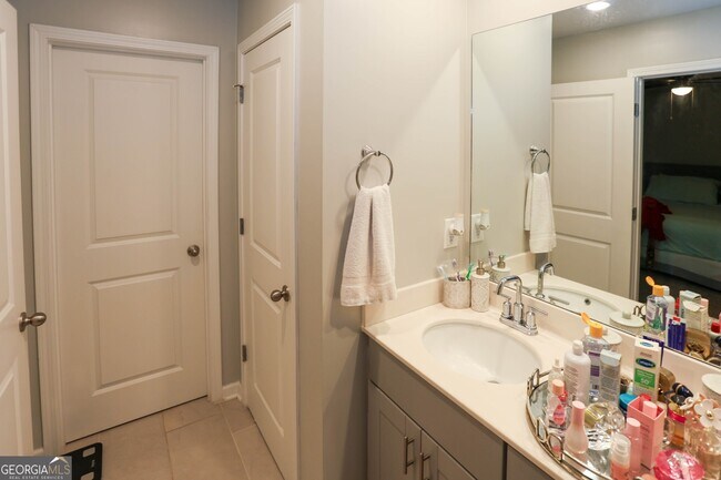 Building Photo - 5682 Plain Field Ln