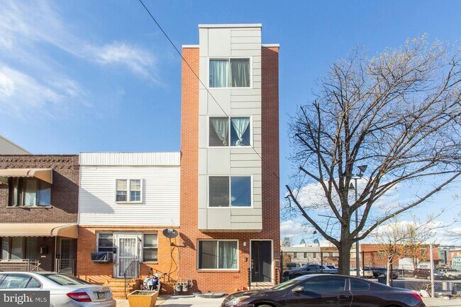 Building Photo - 2009 Oakford St