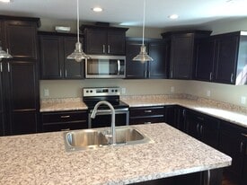 Building Photo - 1016 Montvale Rd