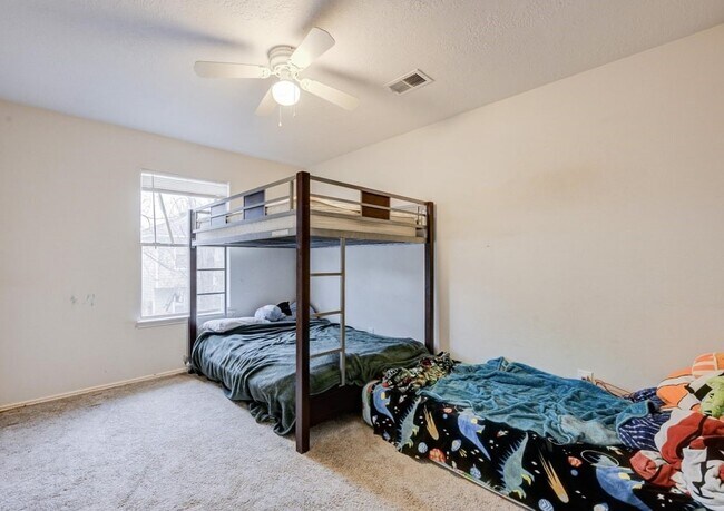 Building Photo - 11843 Sunny Stream Dr
