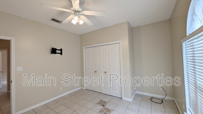 Building Photo - 1612 College Pkwy