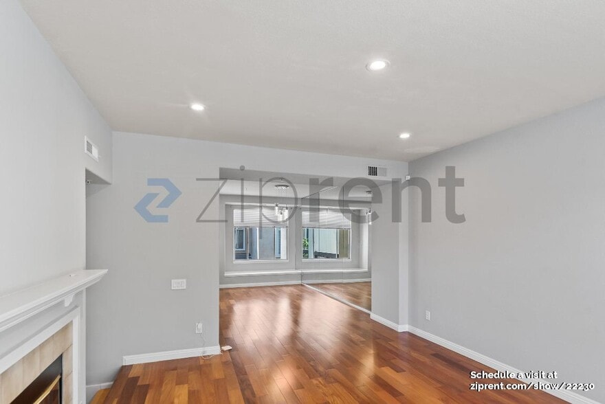 Building Photo - 437 Camille Cir