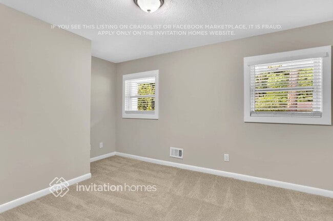 Building Photo - 3640 W Potomac Dr