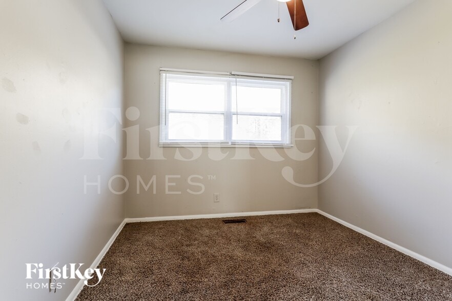 Building Photo - 3085 Piper Dr