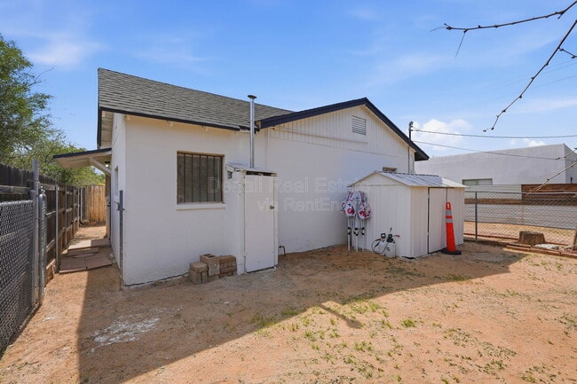 Building Photo - 1432 N Columbus Blvd