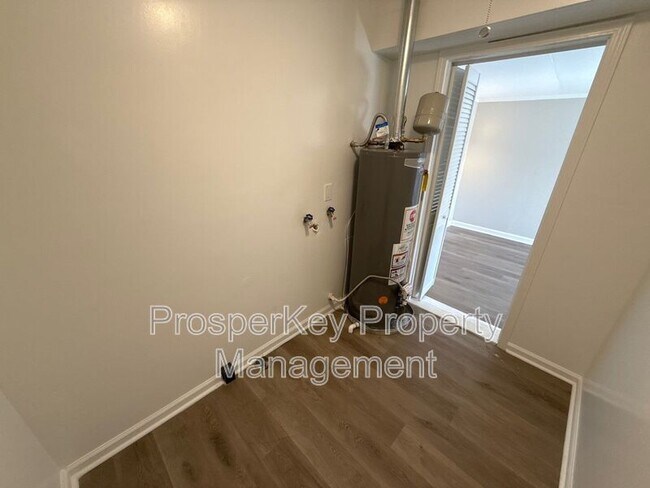 Building Photo - 1401 Coffee Ct