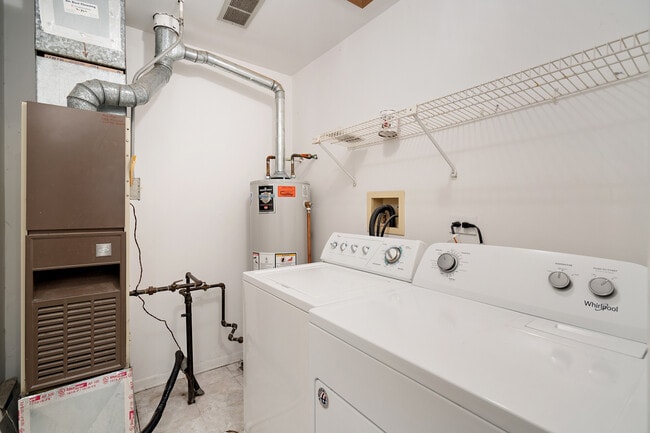 Laundry - 1504 W Jefferson Ave