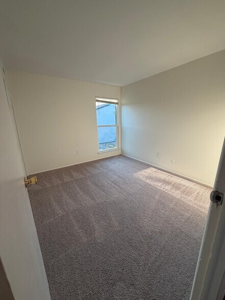 Building Photo - 4645 Merrimar Cir E