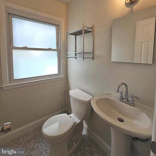Building Photo - 8533 Pepperdine Dr