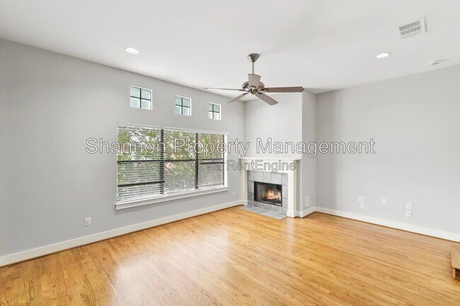 Building Photo - 1604 Reinerman St