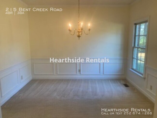 Building Photo - 215 Bent Creek Dr