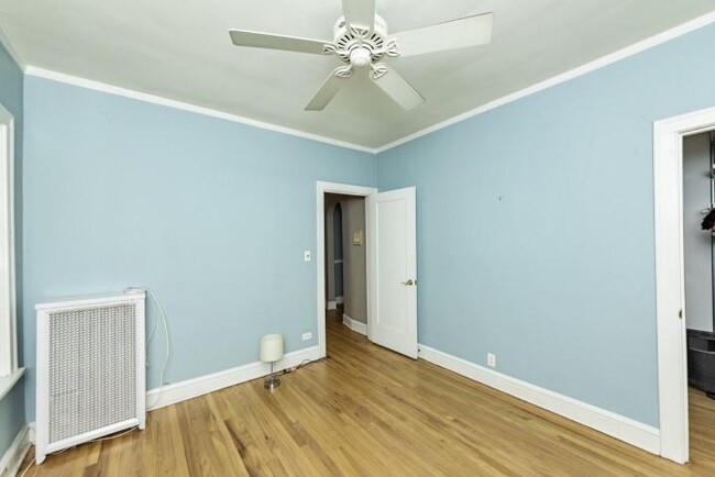 Building Photo - 2 bedroom in Chicago IL 60640