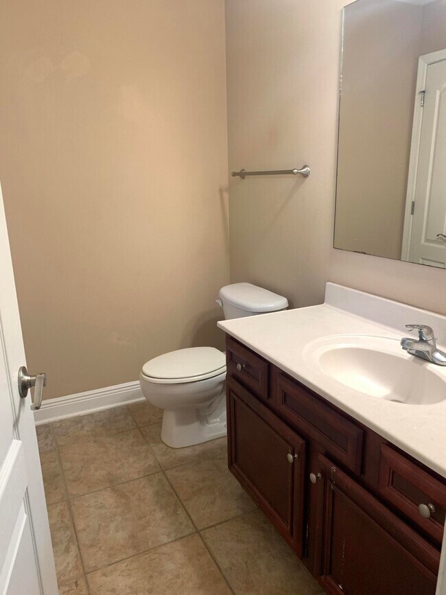 Building Photo - 1681 Hadleigh Hills Ct