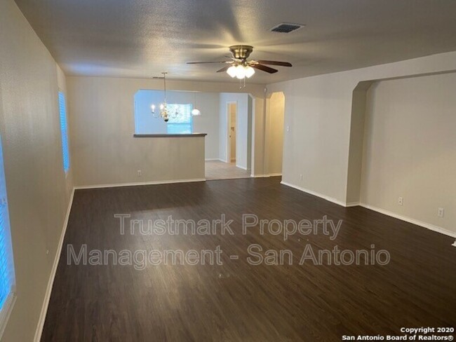Building Photo - 125 Bay Willow
