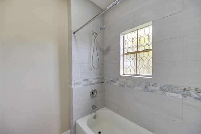 Building Photo - 306 Morris St