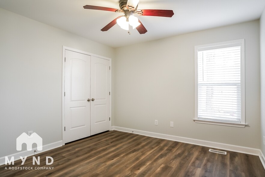 Building Photo - 40 Pinewinds Ct