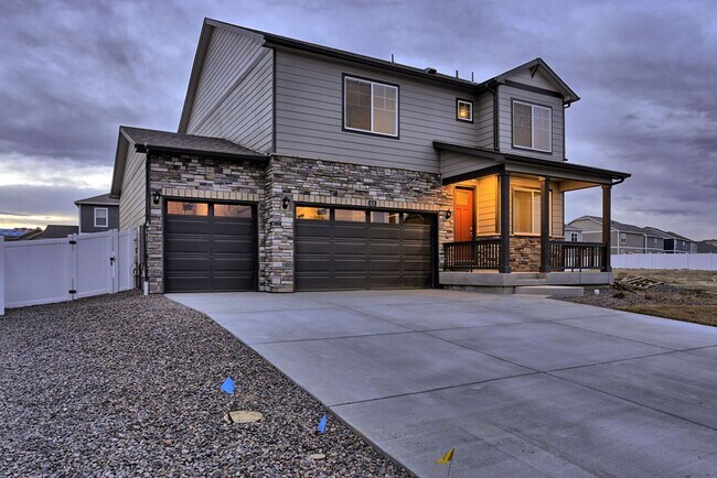 Building Photo - 4 Bedroom home in Windsor