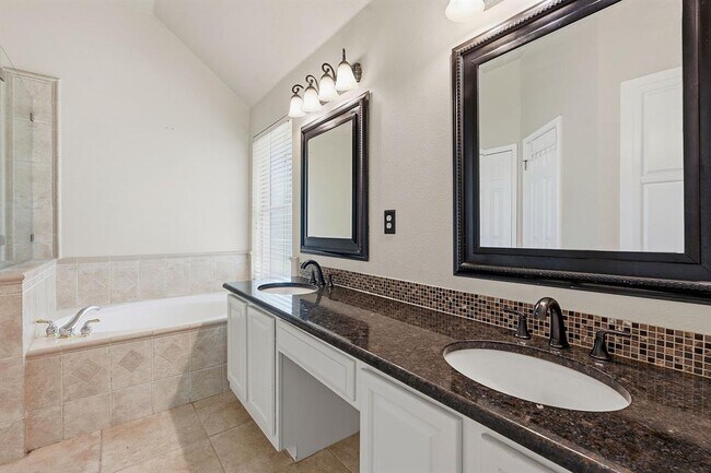 Building Photo - 5021 McDade Dr