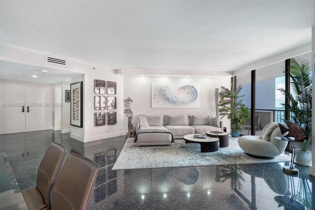 Building Photo - 1581 Brickell Ave
