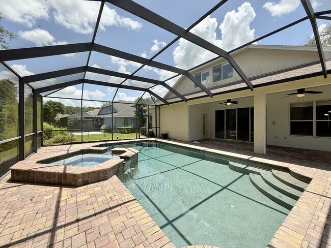 Building Photo - 15224 Kestrelrise Dr