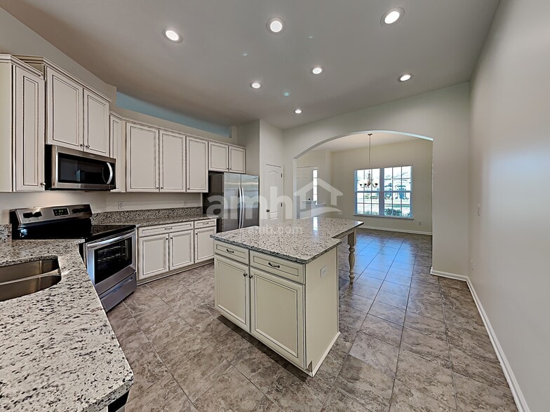 Building Photo - 86242 Cloister Ct