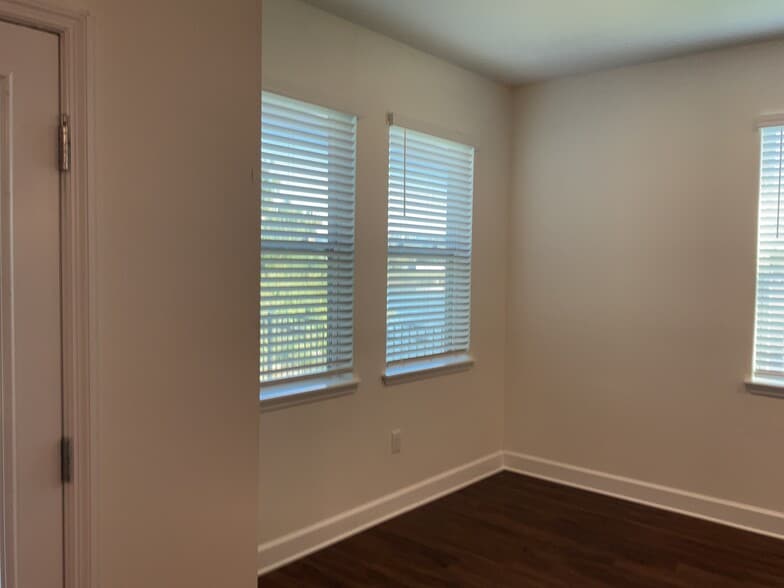 Building Photo - 1171 Walden Pond Dr