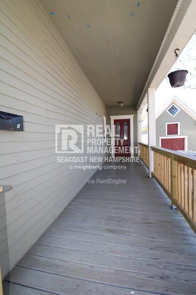 Building Photo - 40 Grove St