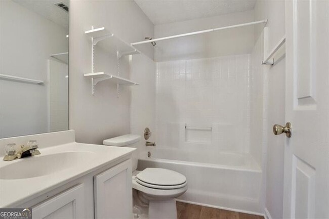 Building Photo - 2295 Winthrope Way Dr