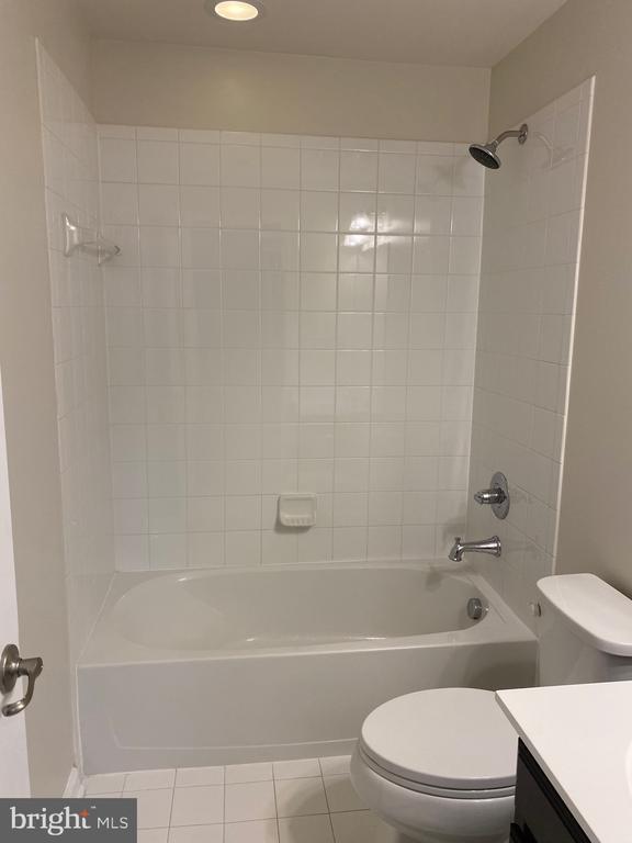 Building Photo - 129 Hornbeam Dr