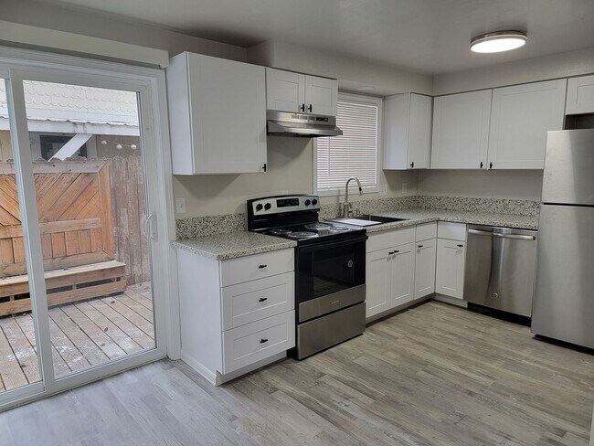 Building Photo - 186-02 Bending