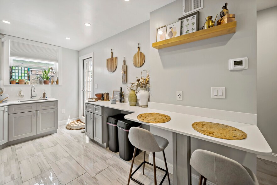 Building Photo - 1225 Tree St