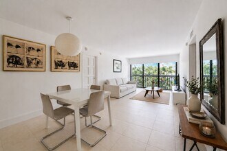 Building Photo - 255 Galen Dr