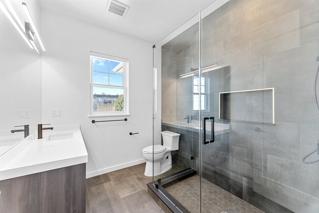 Building Photo - 6717 Madison St