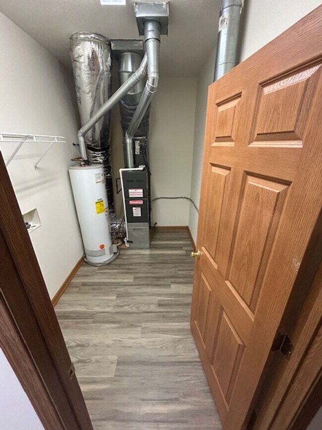 Building Photo - Modern Brick Ranch with 3 Bedrooms, 1.5 Ba...
